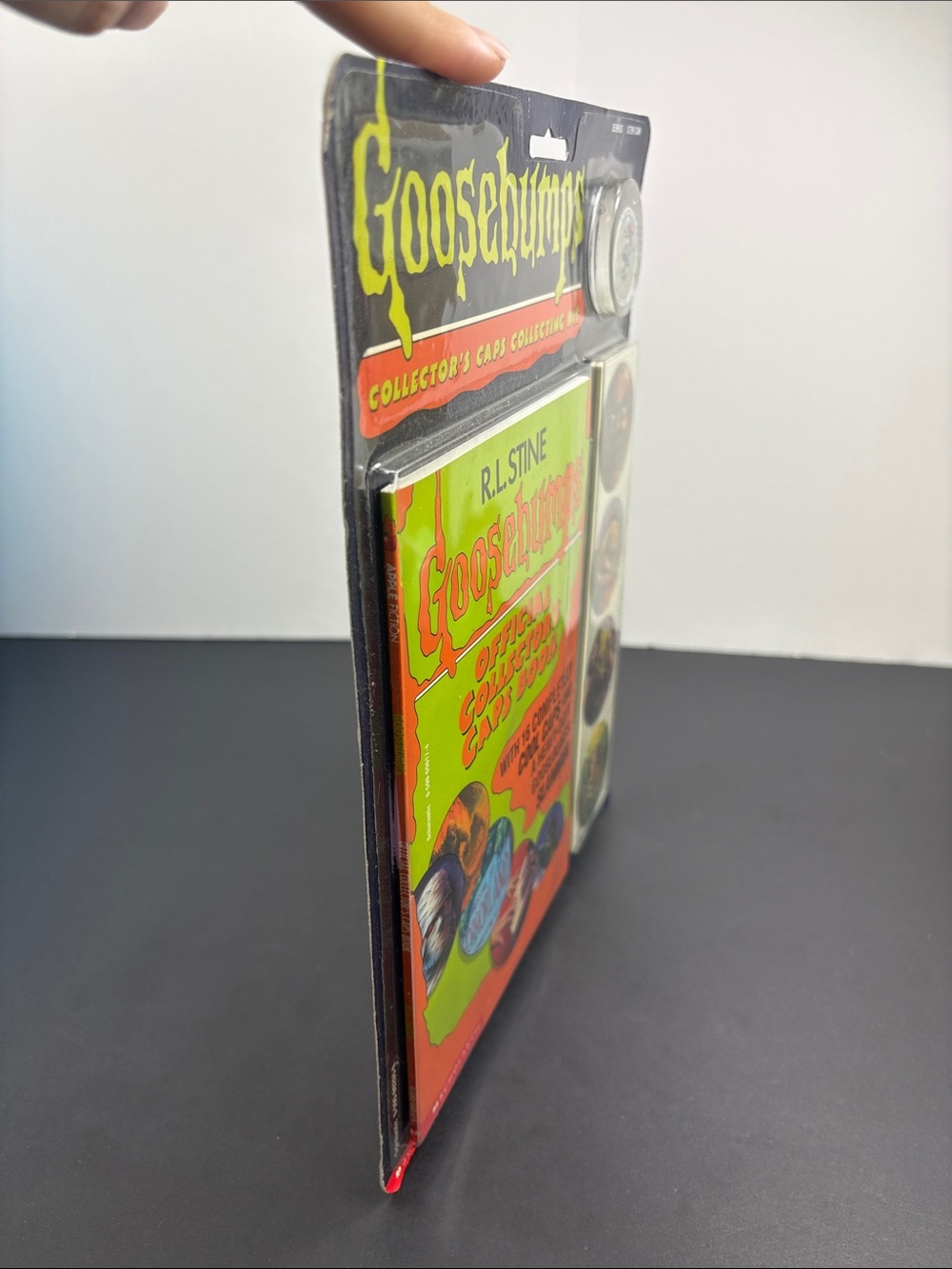 Scholastic Goosebumps Collector's Caps Collecting Kit 1995 R.L. Stine - Picture 8 of 10